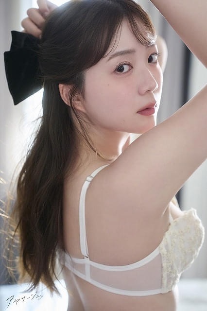 伊藤彩沙さんのグラビア写真 2