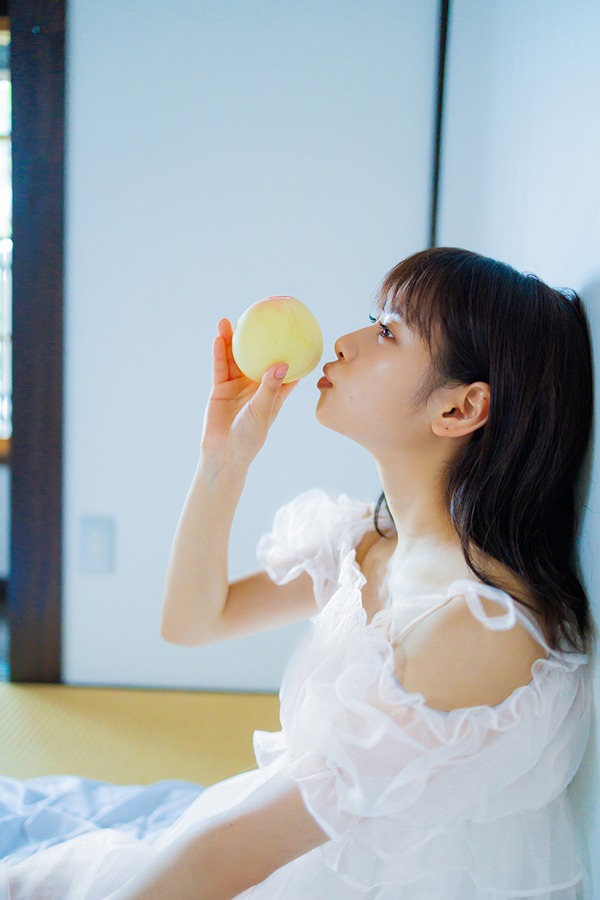 前田佳織里さんのグラビア写真 9