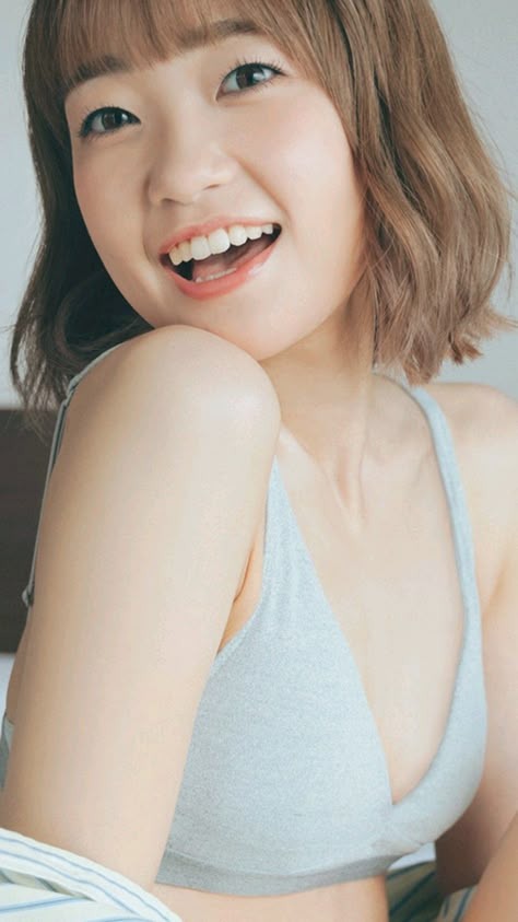 大橋彩香さんのグラビア写真 4